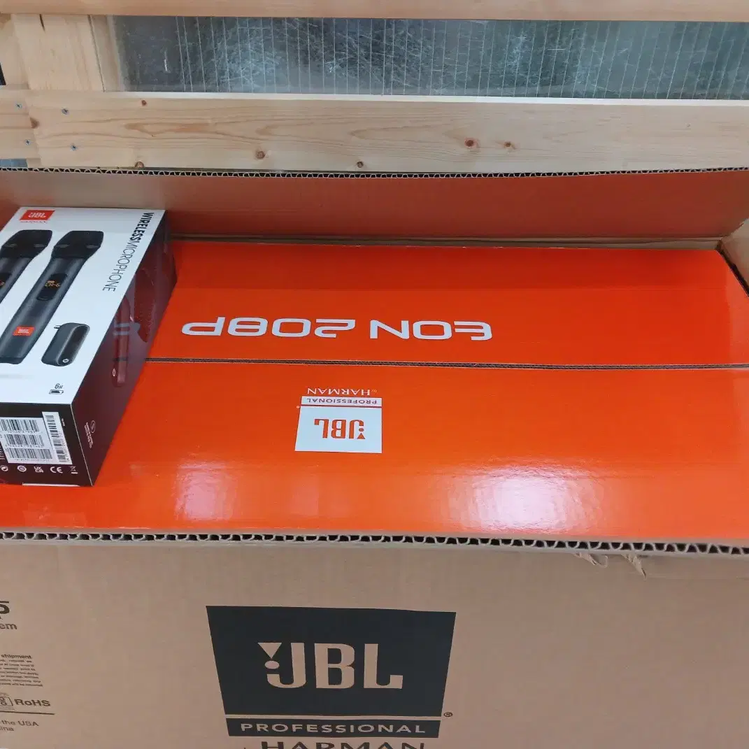 JBL Eon 208P 새상품 판매합니다.