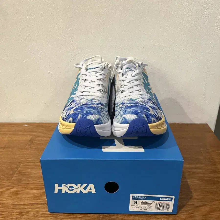 호카 로켓 x 270 새상품 (hoka rocket x)