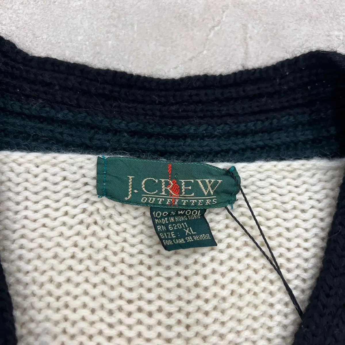 90s j crew 제이크루 프레피 캐쥬얼 크리켓 니트 투톤 브이넥 헤비