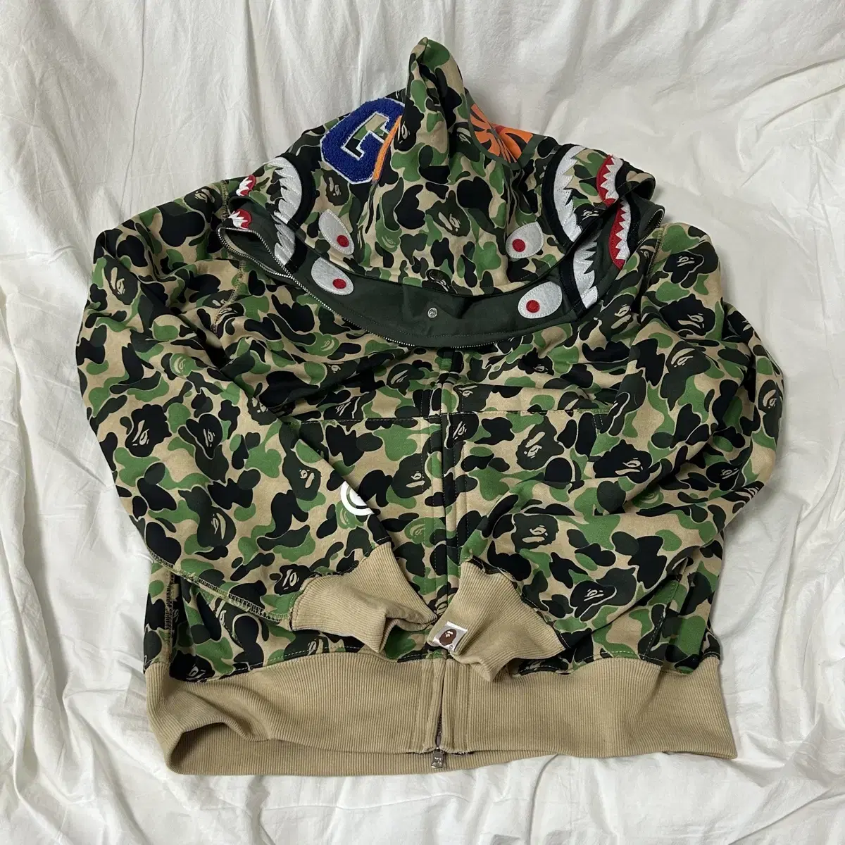 BAPE 카모 샤크 후드집업 그린