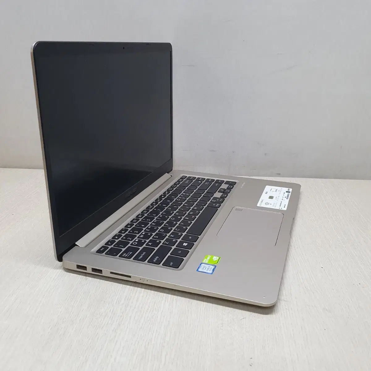 ASUS VivoBook S510U i5-8 16G SSD256G FHD