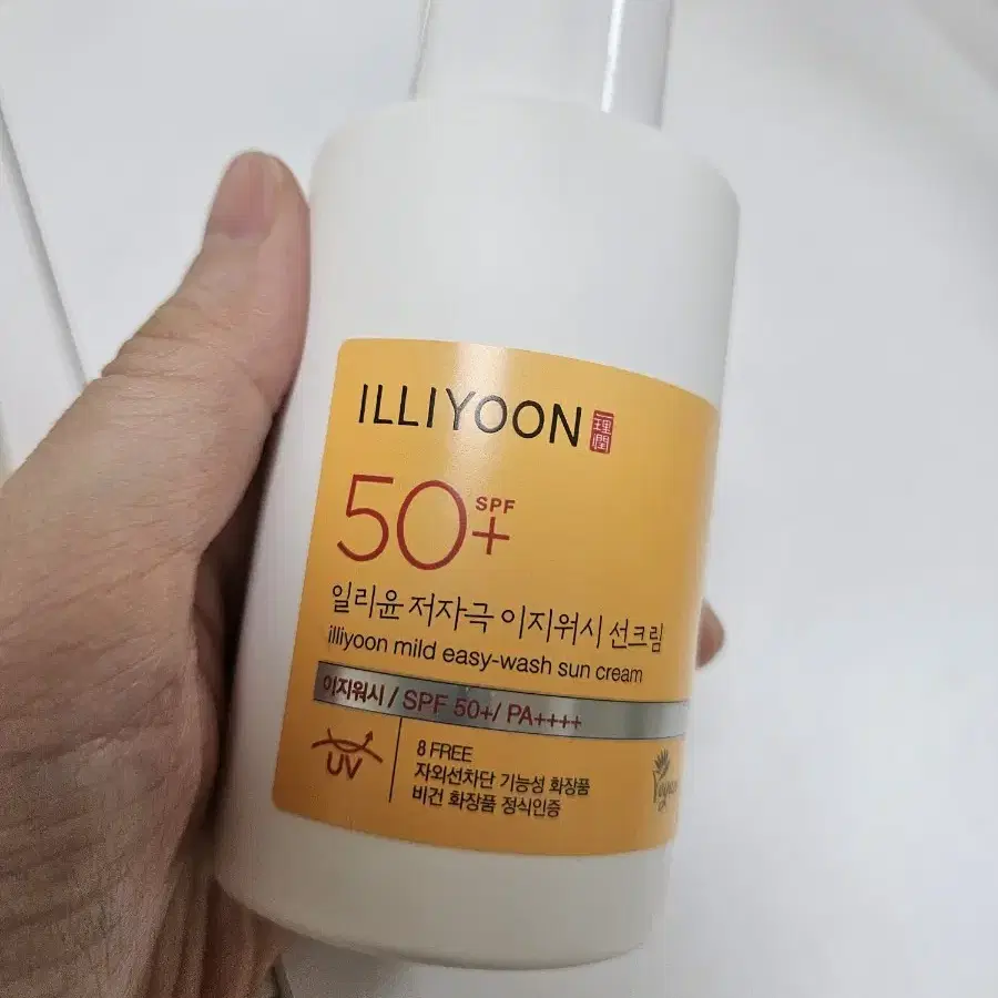 일리윤 저자극 이지워시 선크림 150ml