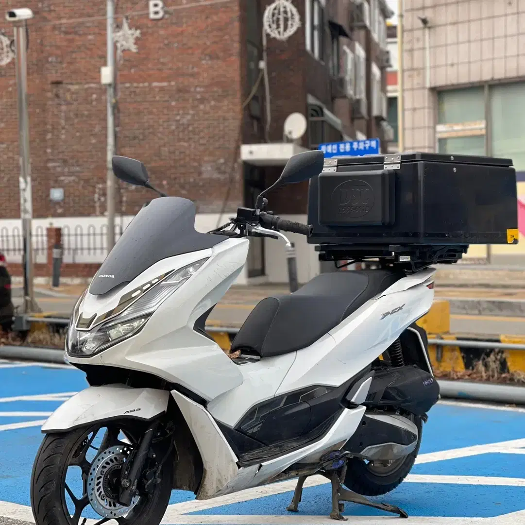 21년식 ABS모델 pcx125  깔끔한차량 저렴하게 판매합니다.