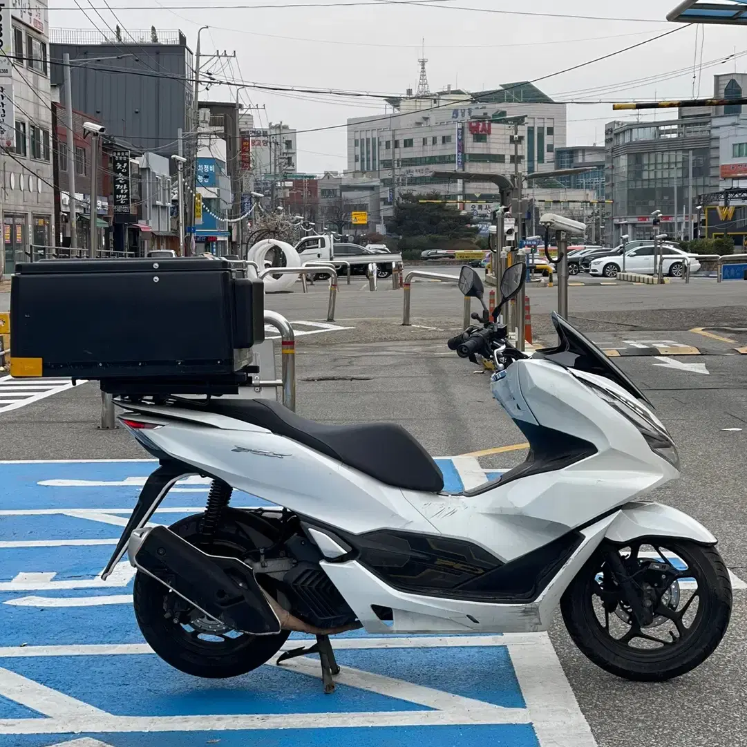 21년식 ABS모델 pcx125  깔끔한차량 저렴하게 판매합니다.