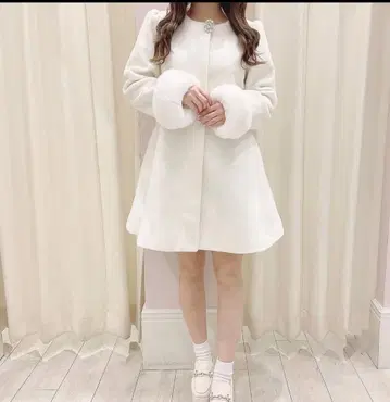 evelyn 비쥬 코트 2022