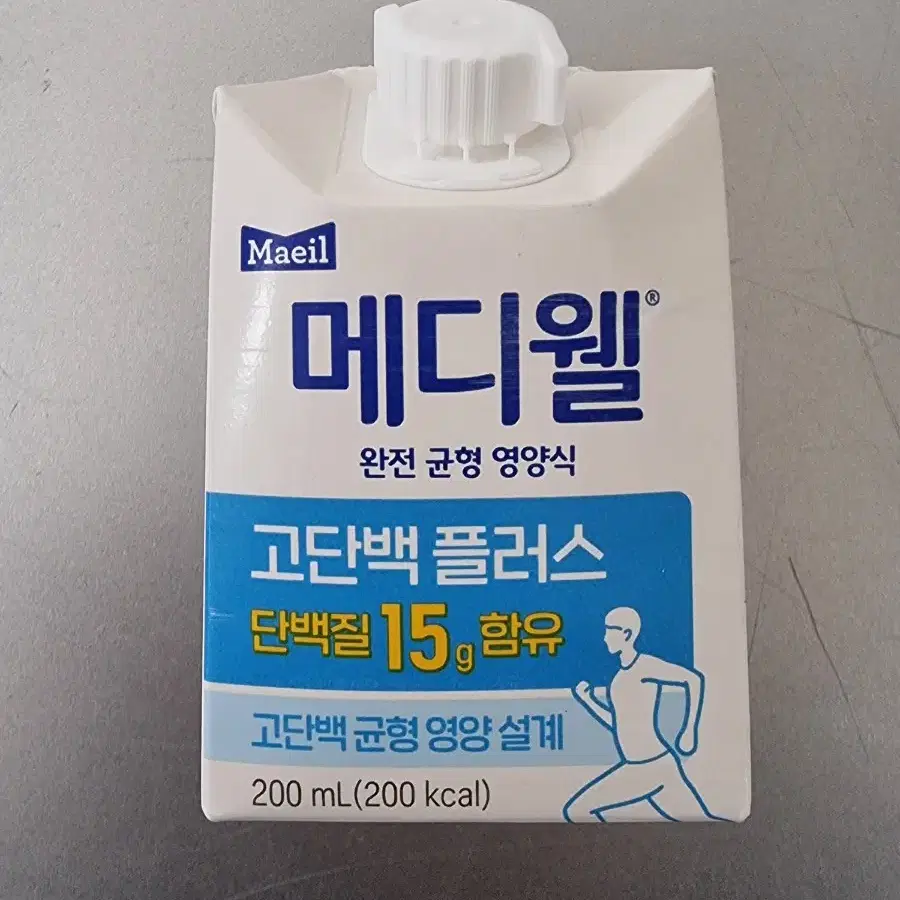 뉴케어 비슷한 영양식 - 메디웰 고단백 플러스 200ml 60팩 팝니다.