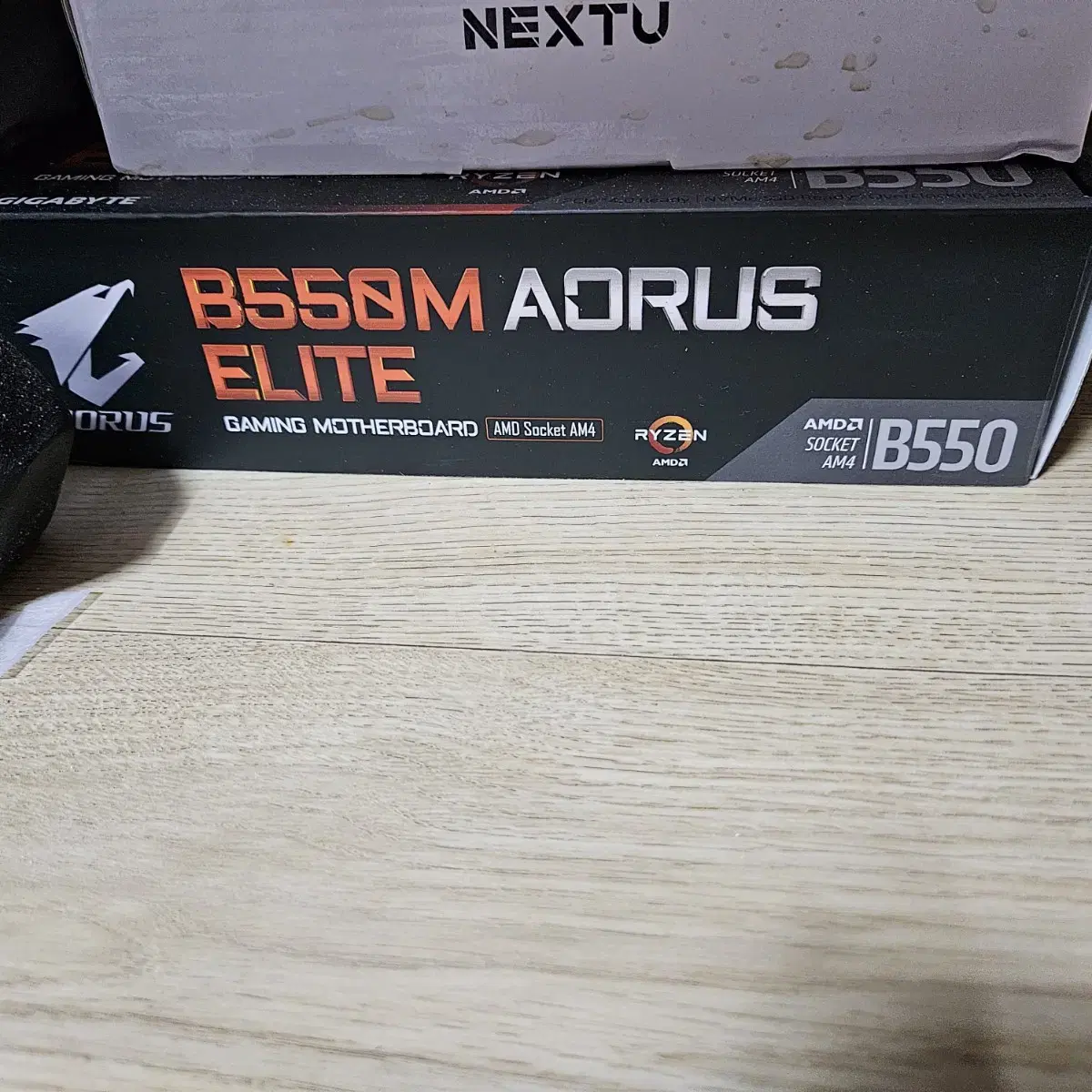 데스크탑 R5700G RX5600XT 본체 팝니다