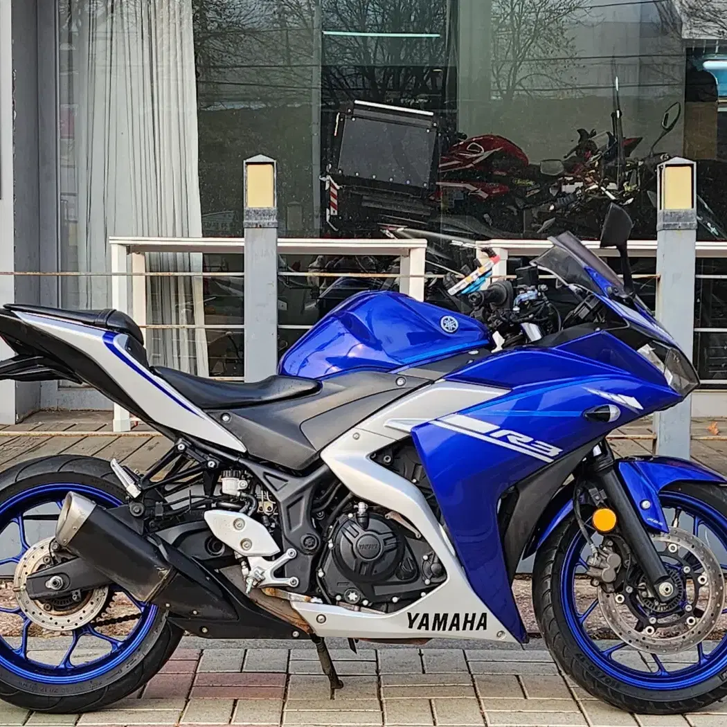 2017년식 야마하 YZF-R3 쿼터급입문용 판매합니다.