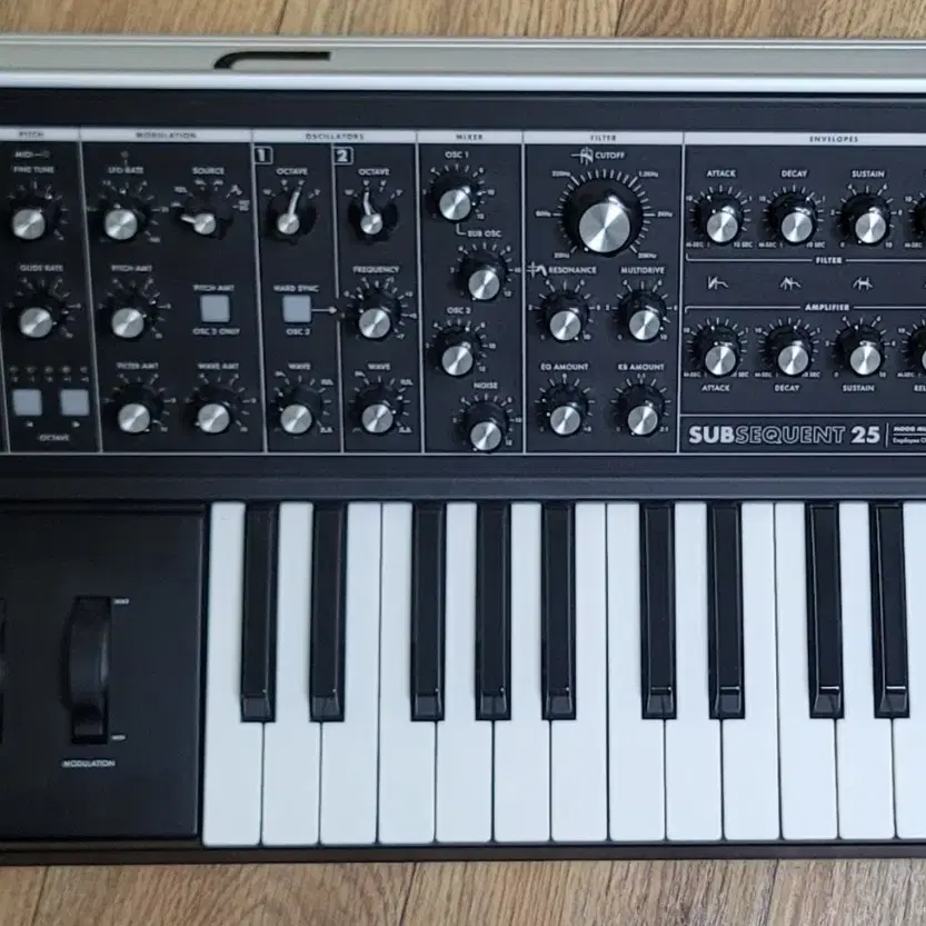 무그 서브시퀸트 moog subsequent 25