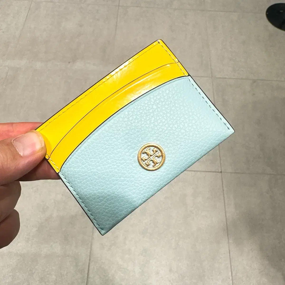 (Genuine/New) Tory Burch Women's Sky Blue Yellow KARD Wallet