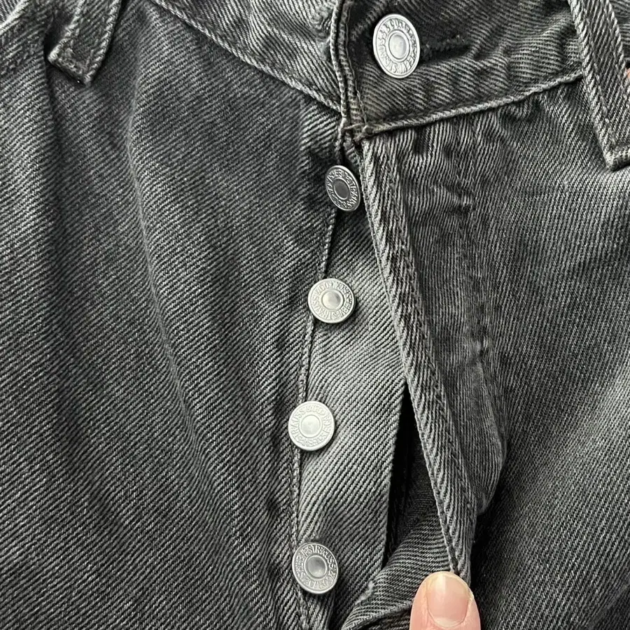 Levis 리바이스 501 흑청 데님 팬트