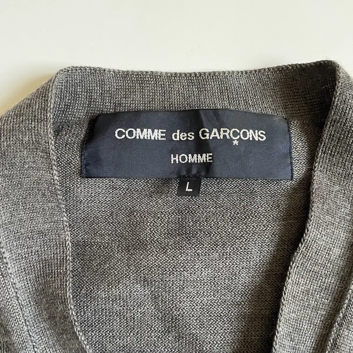 꼼데가르송 옴므 Comme des garcons 페인트 가디건