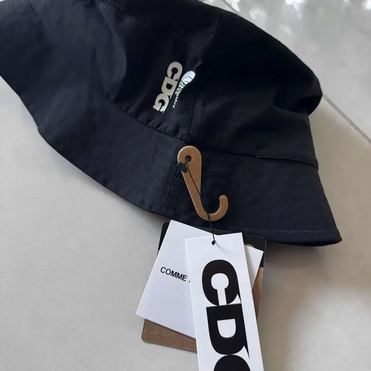 COMME DES GARCONS 꼼데가르송 BUCKET HAT 버킷햇