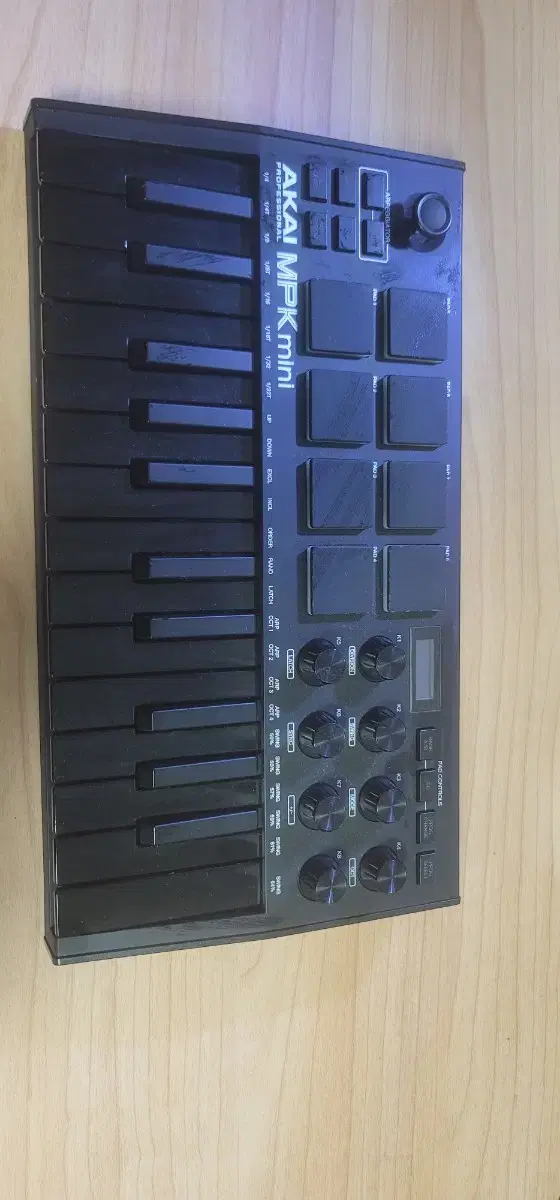 아카이 mpk mini