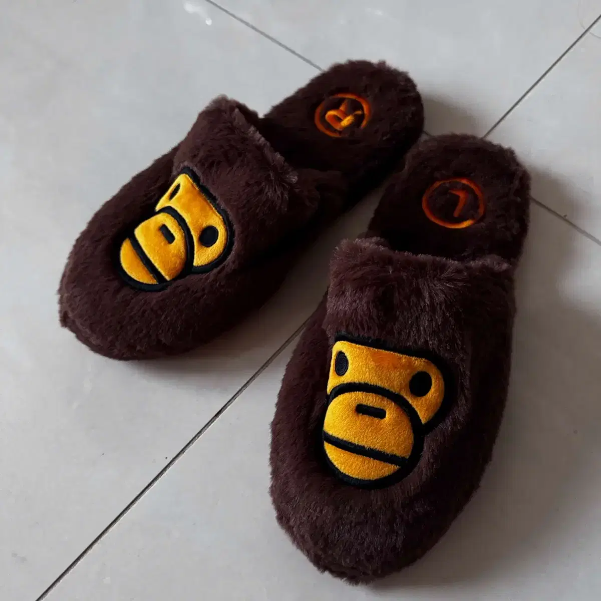 BAPE 베이프 갈색 모피 슬리퍼