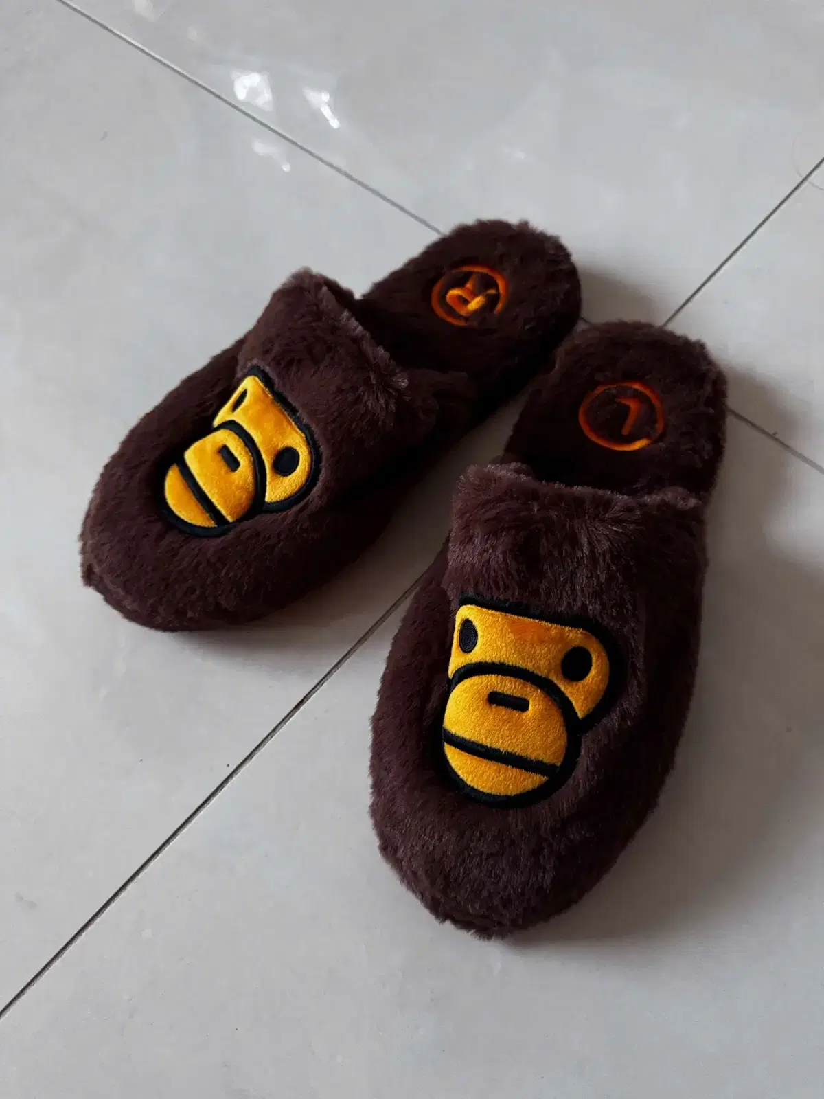 BAPE 베이프 갈색 모피 슬리퍼