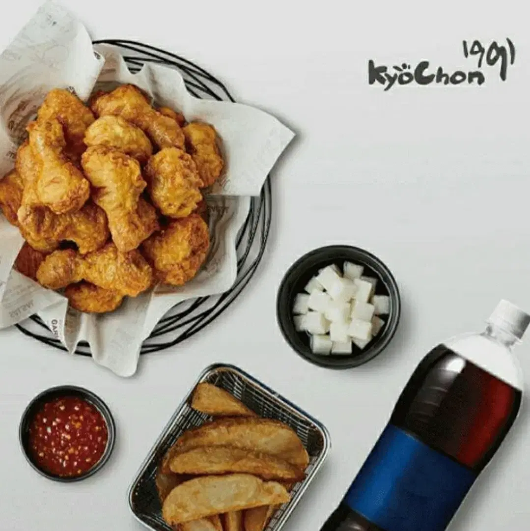 교촌치킨 허니콤보.웨지감자.콜라1.25