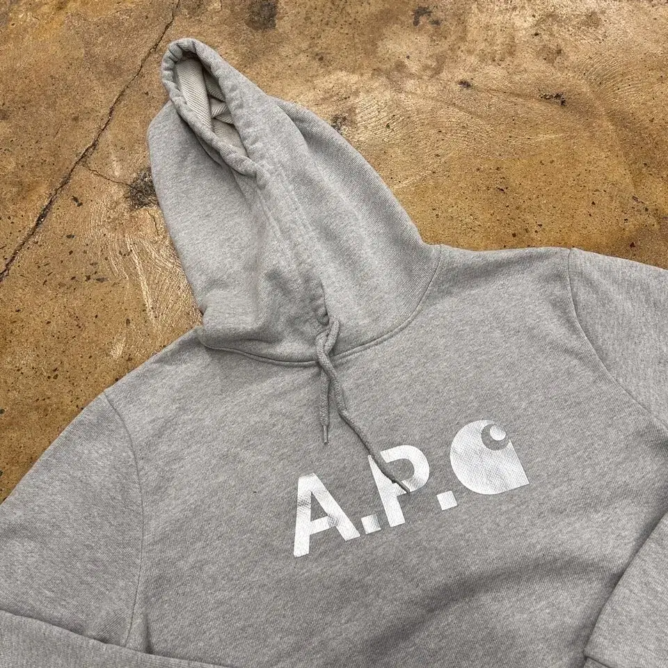 [ 정품/M ] APC x 칼하트 후드티