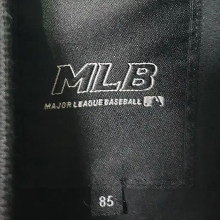 MLB 뉴욕양키즈 롱 블루종자켓 판매합니다