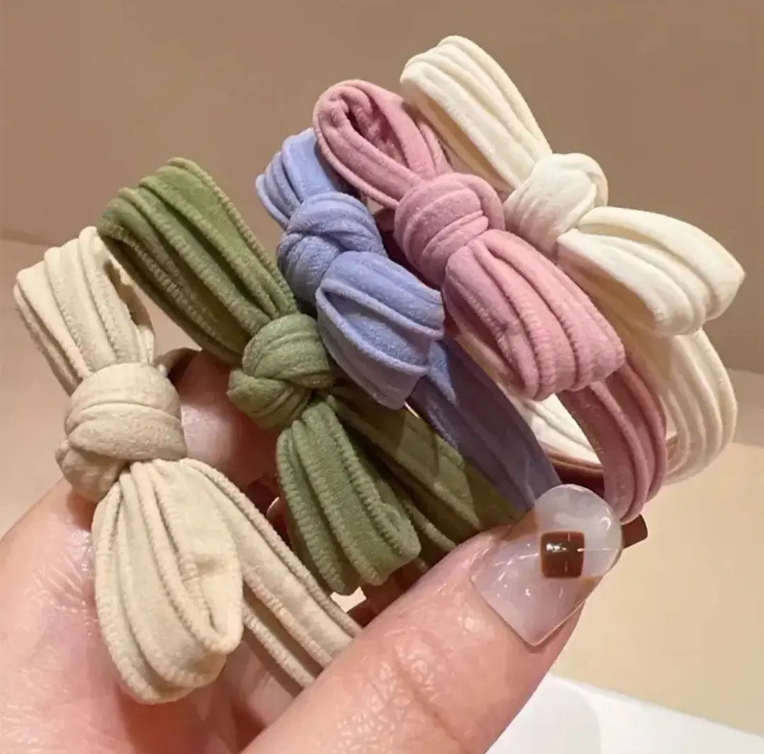 Set of 5 new hair ties