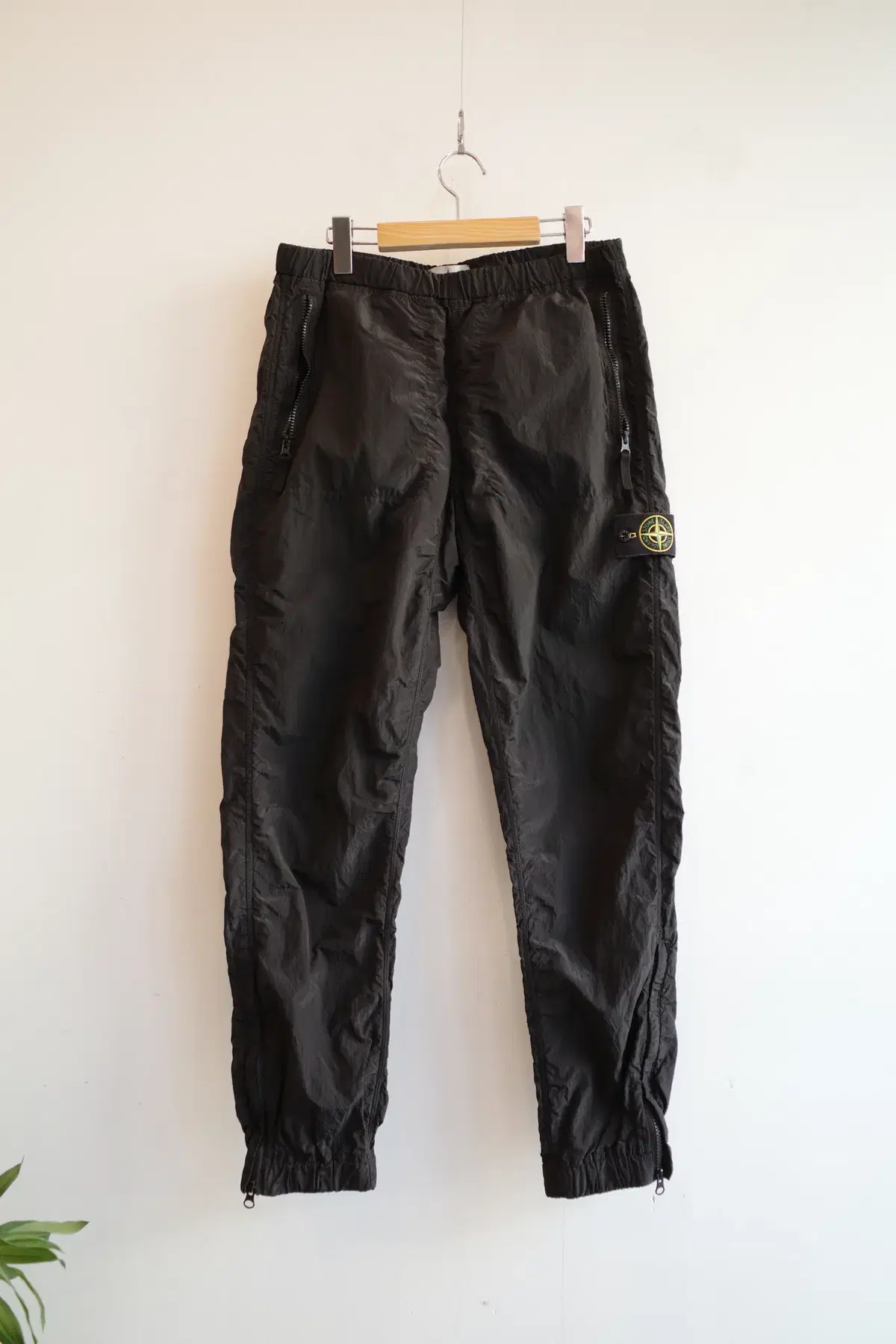 STONE ISLAND Stone Island Metal Nylon Jogger Pants