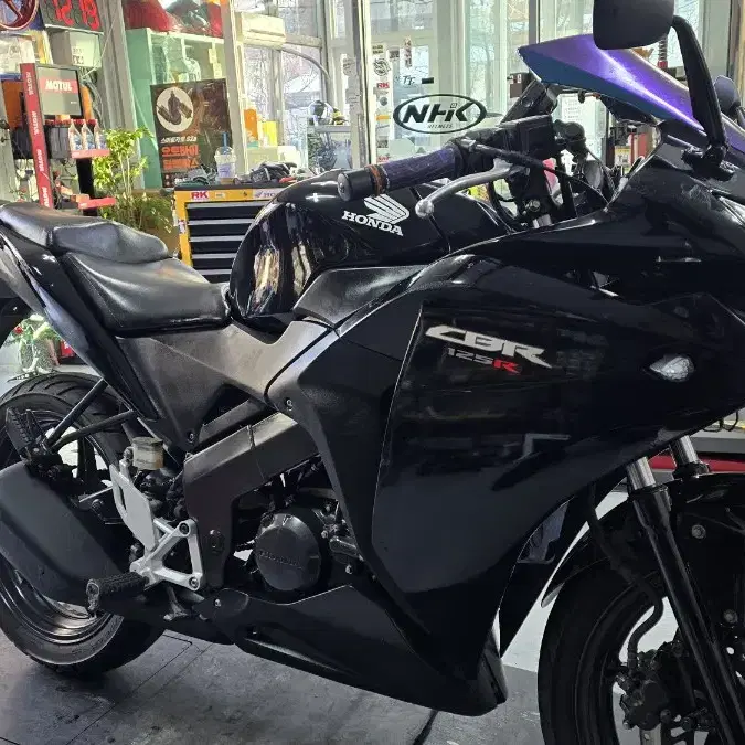 cbr125r 120만 팝니다.