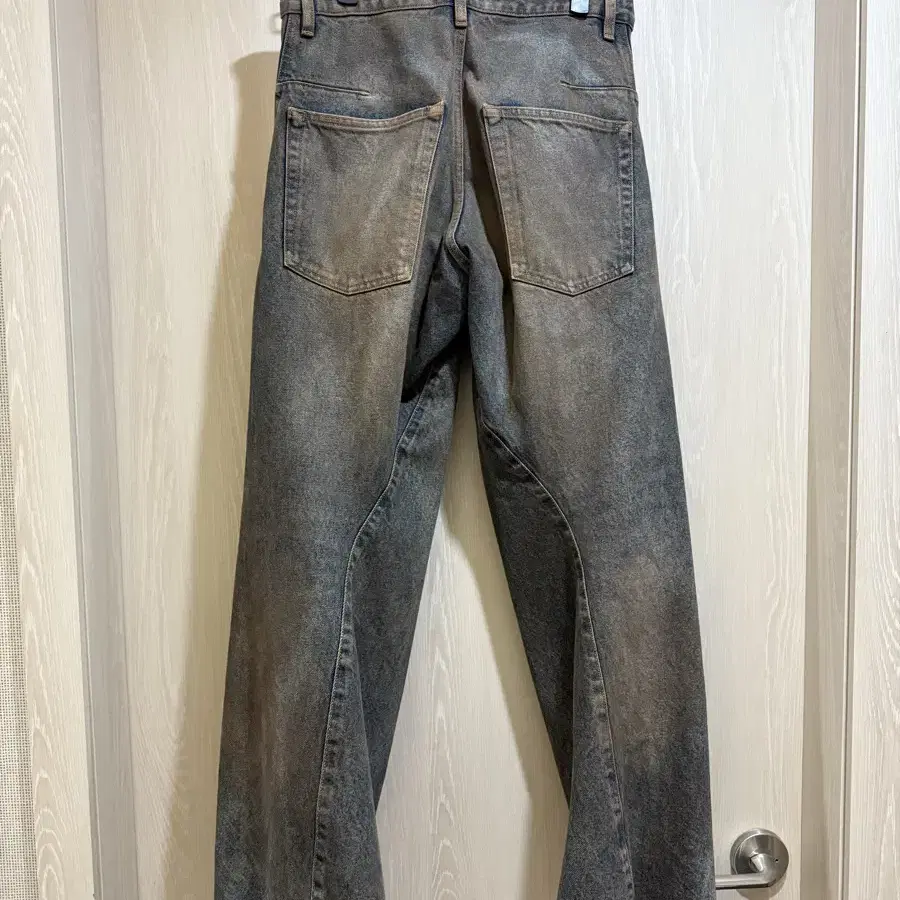 NVRFRGT 네버포겟 / 3D TWISTED WIDE LEG JEANS