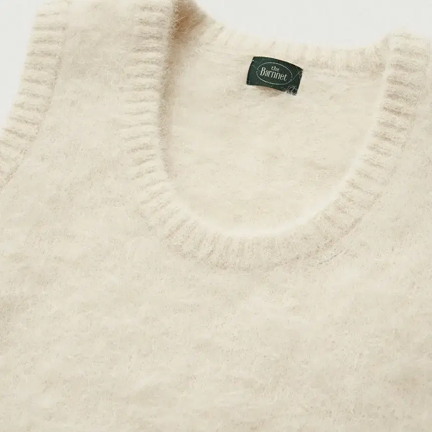 더바넷 알파카 니트 베스트  Alpaca U-Neck Knit Vest