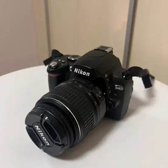 니콘 D40 DSLR 판매합니다