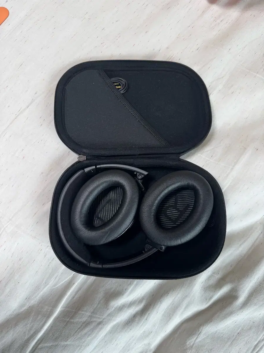 BOSE QC35 노이즈캔슬링 헤드셋