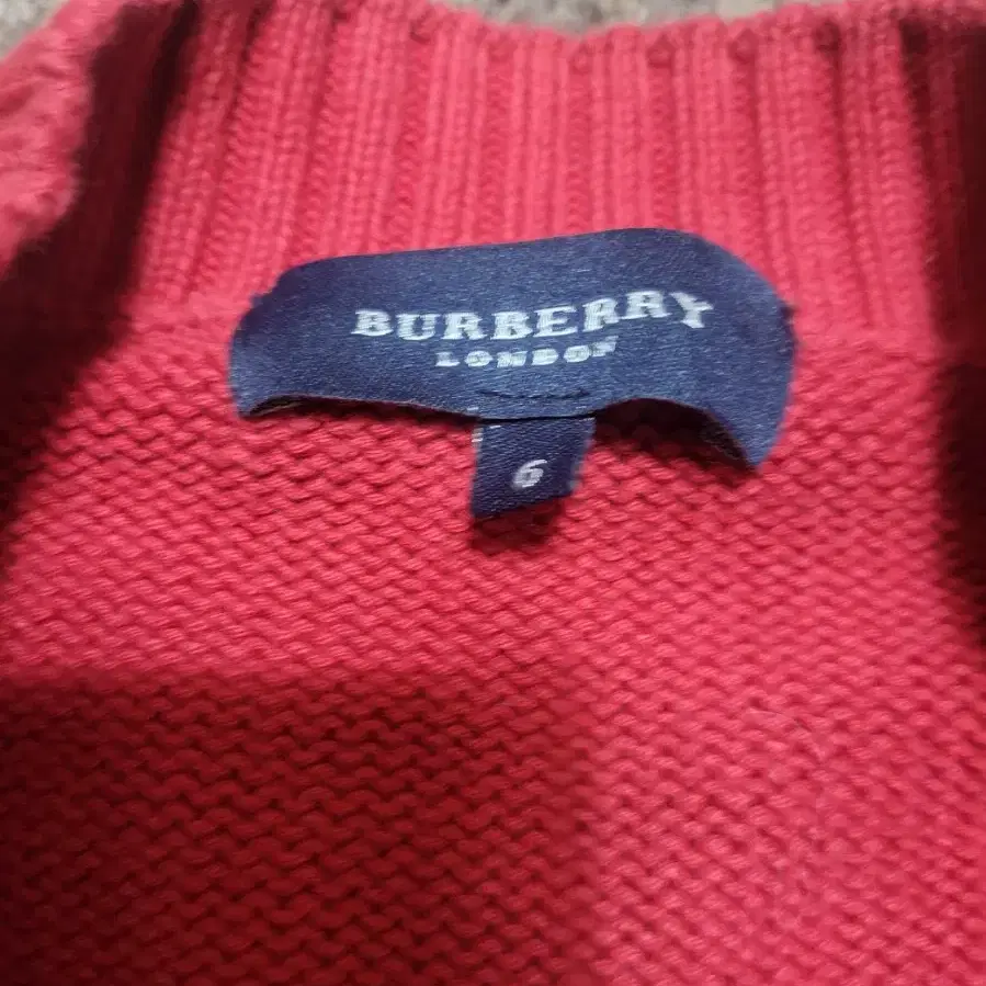 BURBERRY 빨강 집업 니트