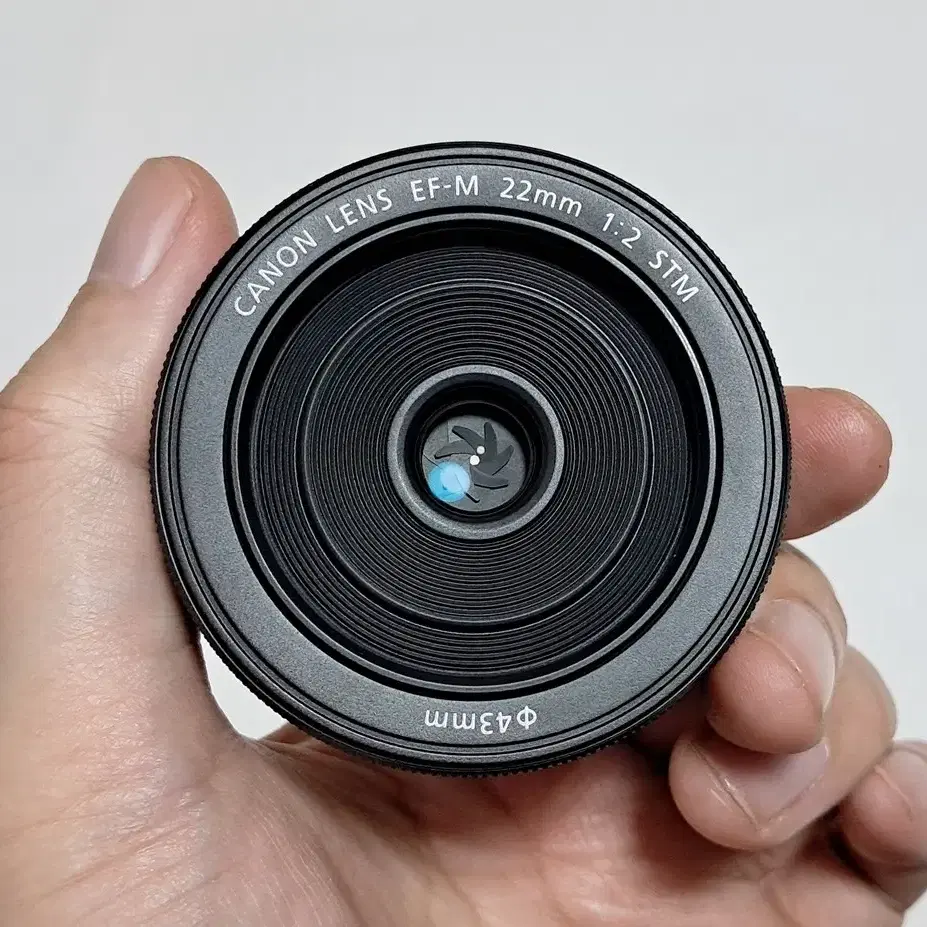 캐논 22mm F2 정품 블랙 단렌즈 S급 (M50 M100등)