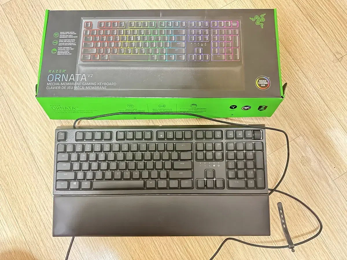 razer 오나타 v2 키보드 팝니다.