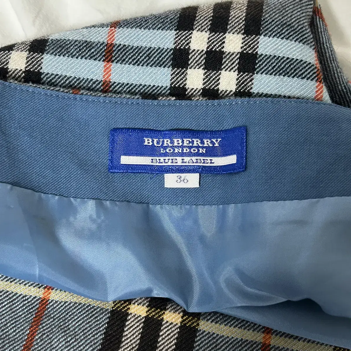 Burberry 블루라벨 노바체크 미니 스커트