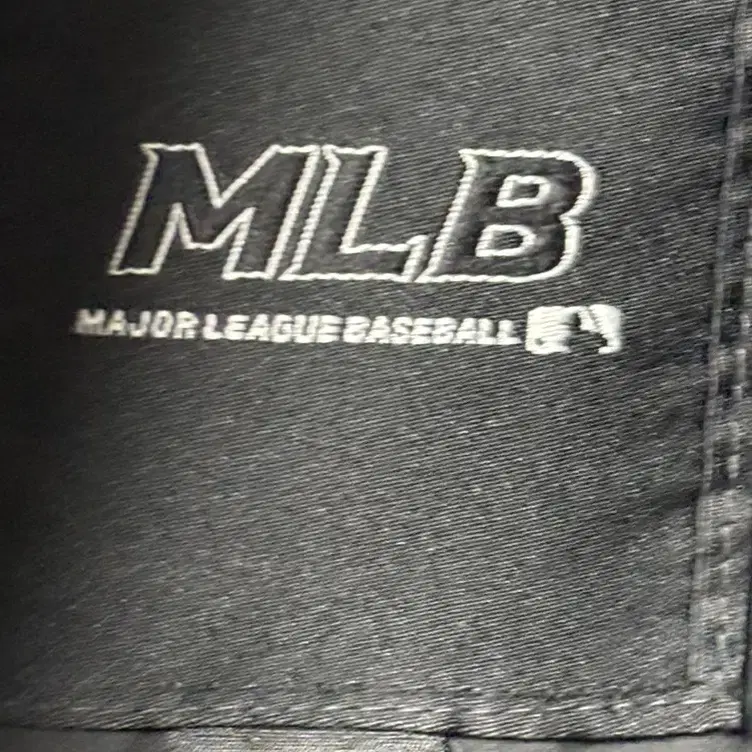 MLB 패딩 블랙 M사이즈