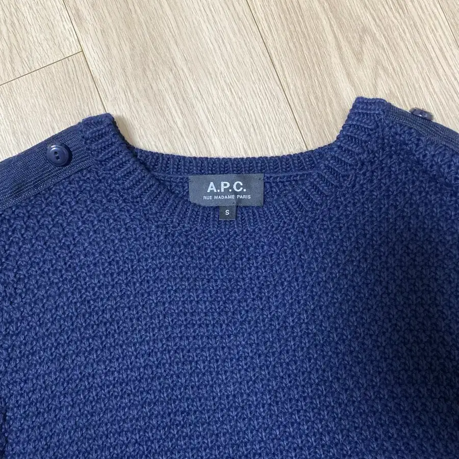 APC 아페쎄 여성 니트 / Size S