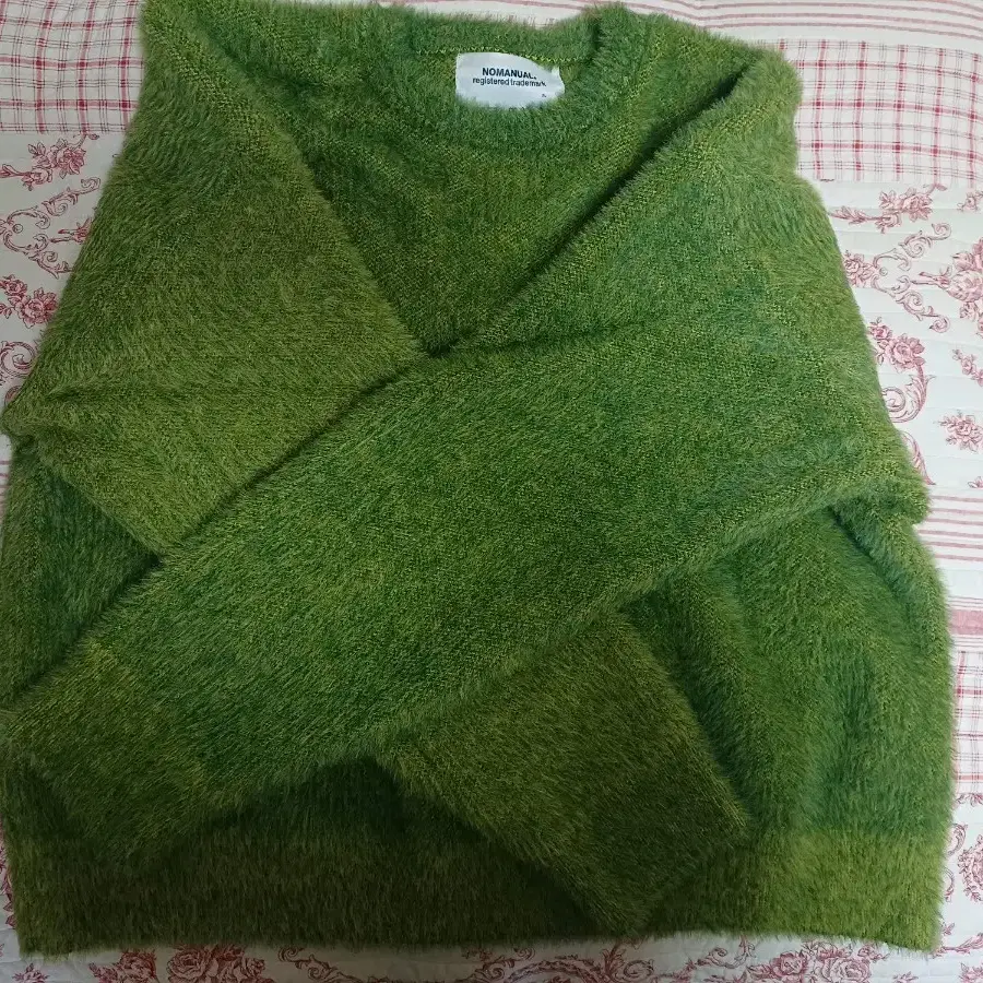 노메뉴얼 CROPPED HAIRY KNIT - GRASS GREEN(XL