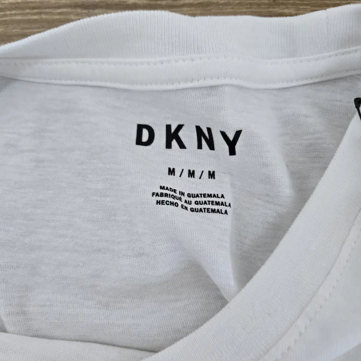 미사용품 DKNY 면스판 티 100