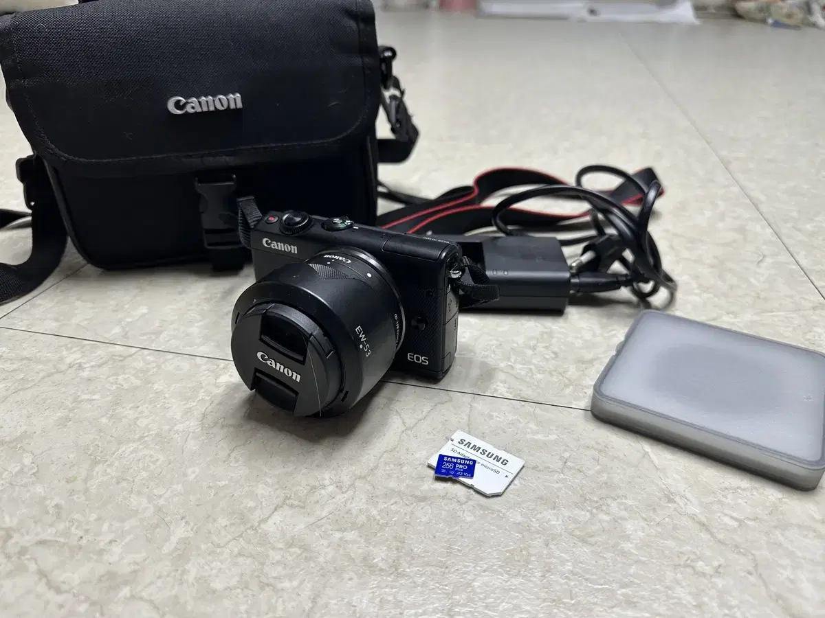 EOS M100 블랙 A급