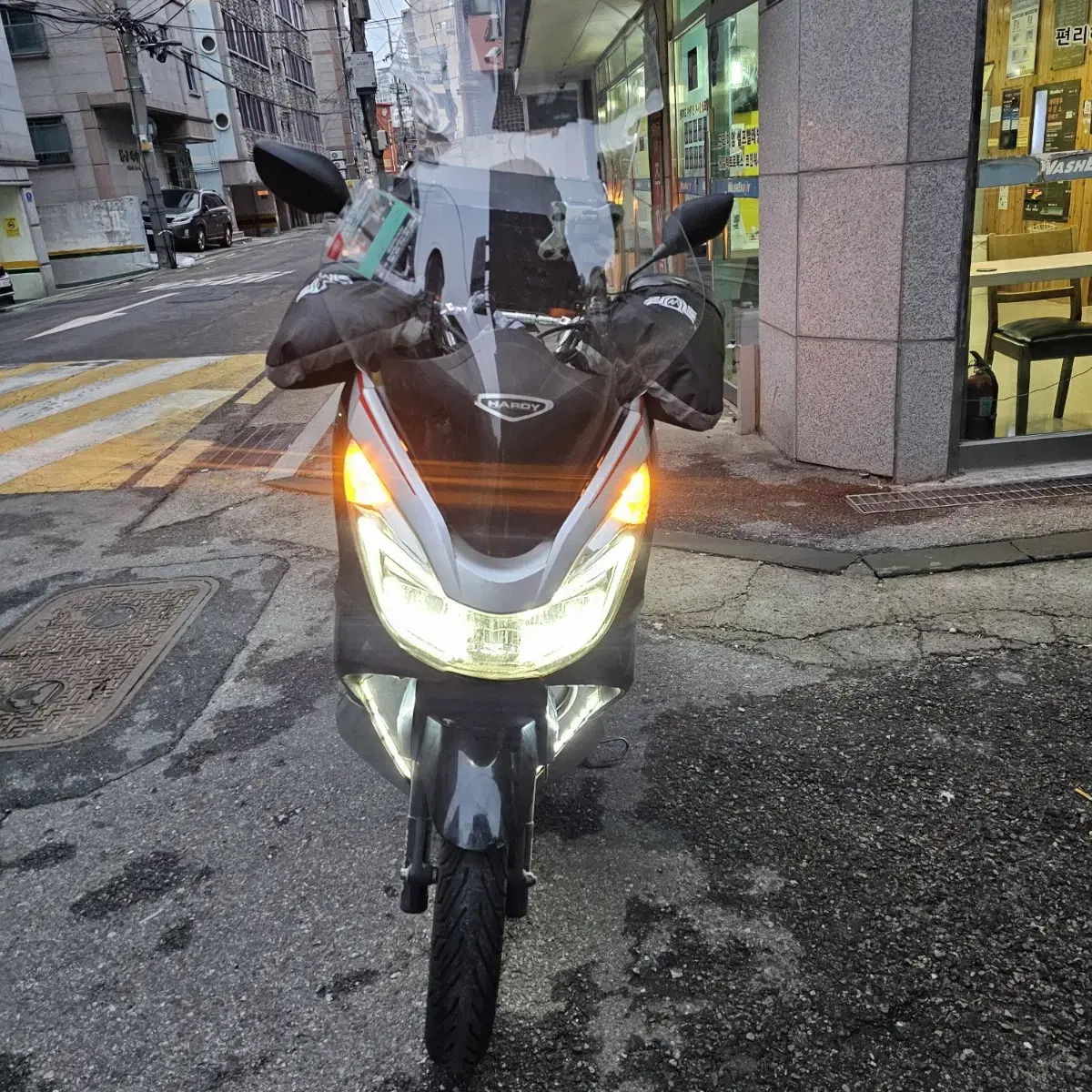 Pcx125 18년식 30500km 정비o 150만원 싸게 판매합니다!