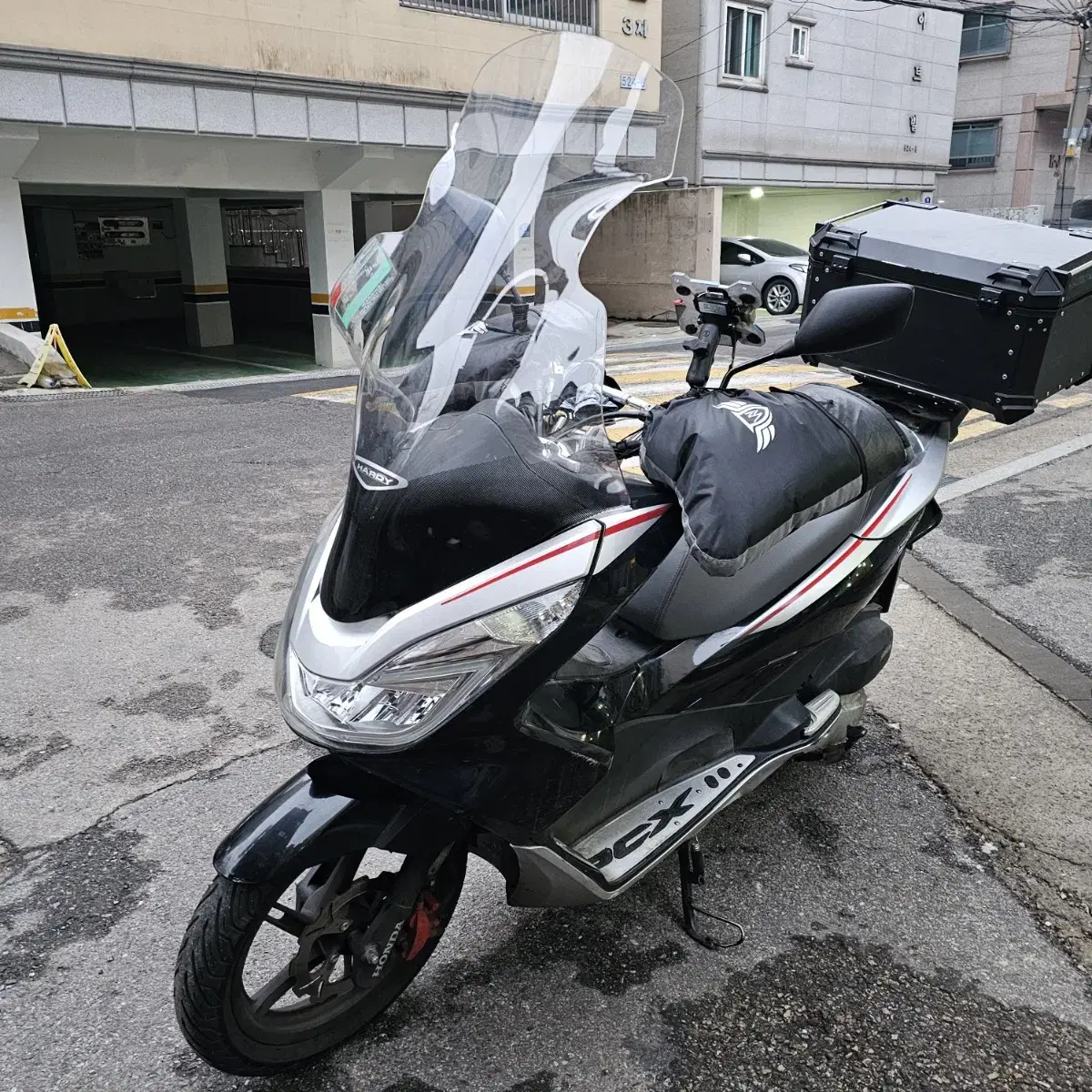 Pcx125 18년식 30500km 정비o 150만원 싸게 판매합니다!