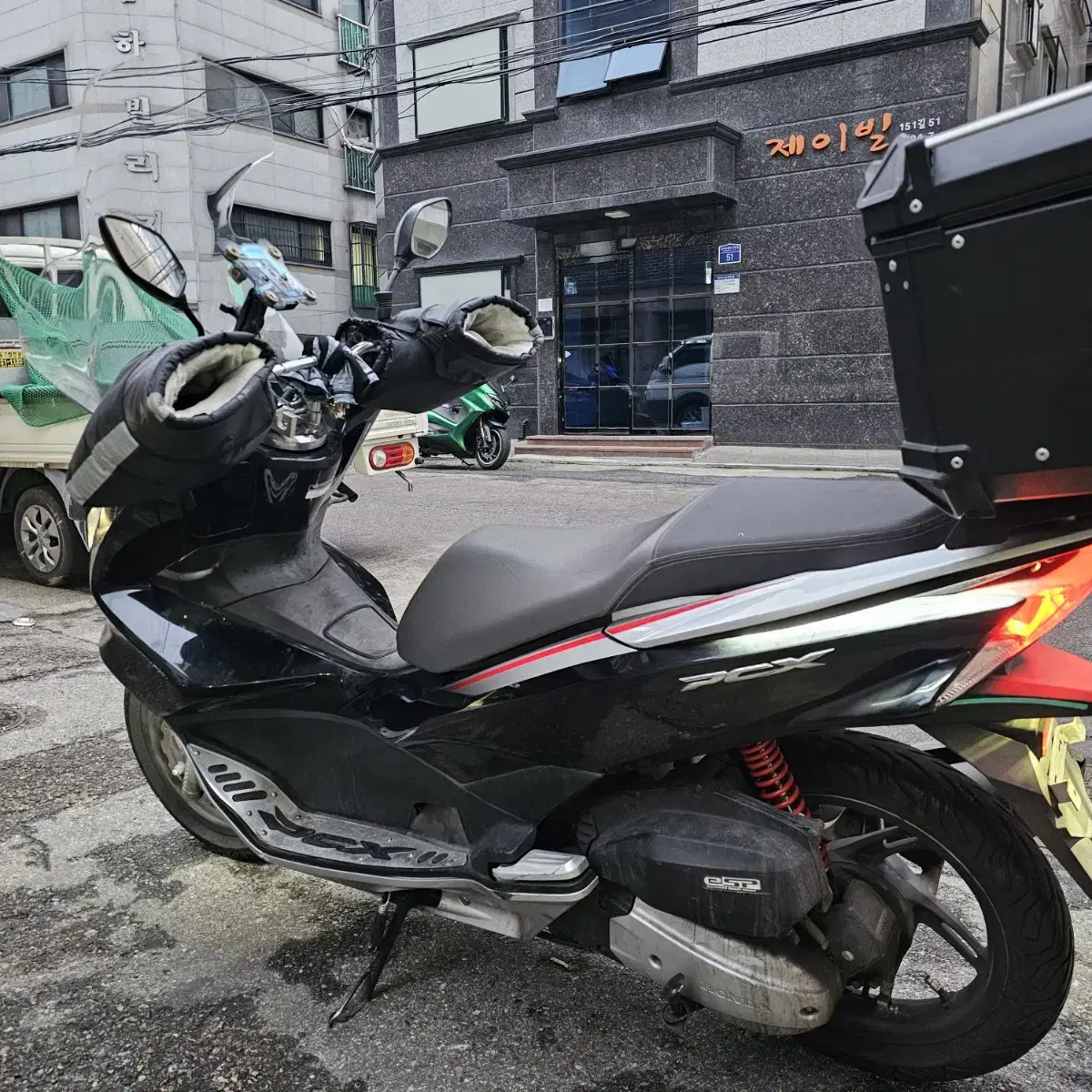 Pcx125 18년식 30500km 정비o 150만원 싸게 판매합니다!