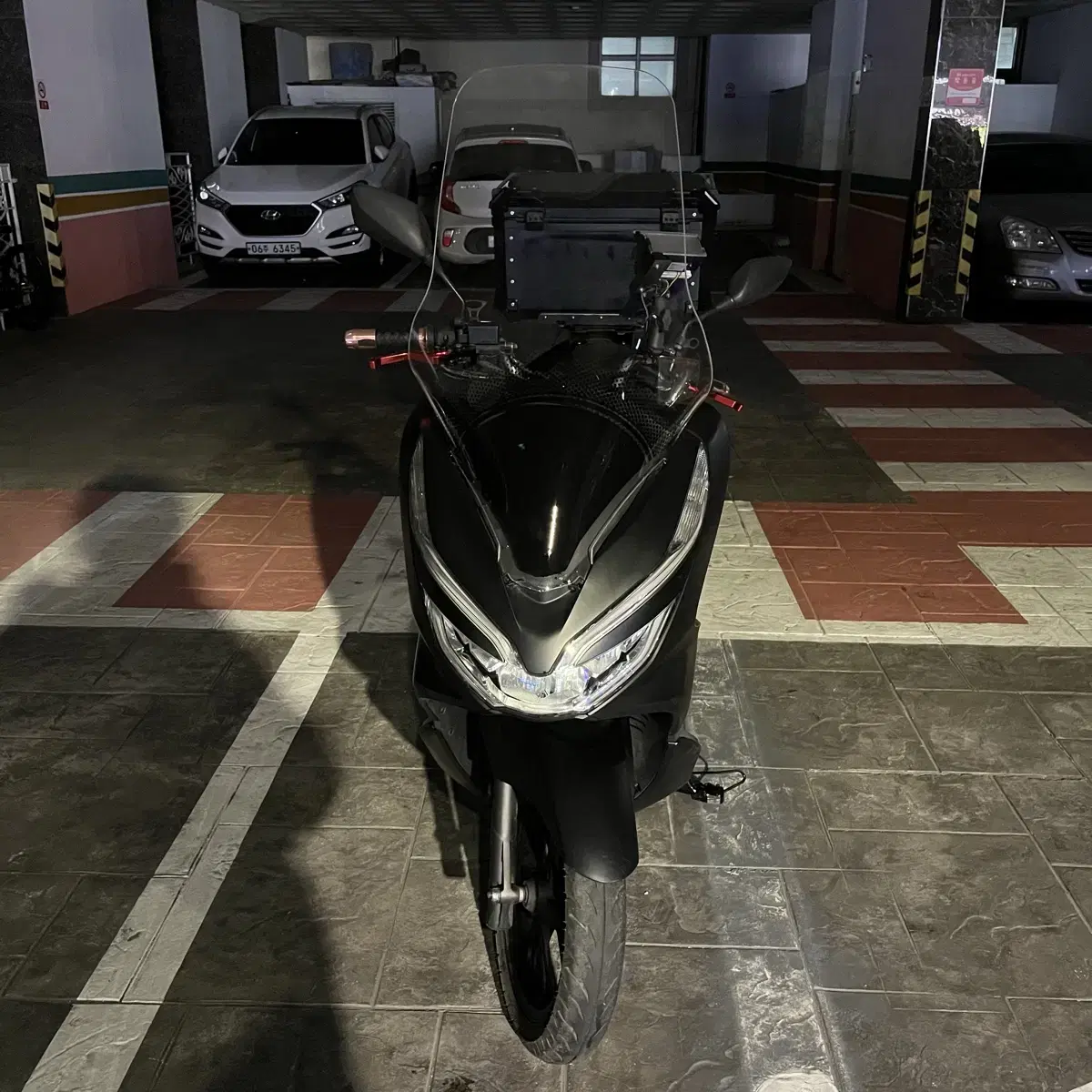 pcx125 블랙 깔끔한 스쿠터 배달셋팅 180만원 판매해요