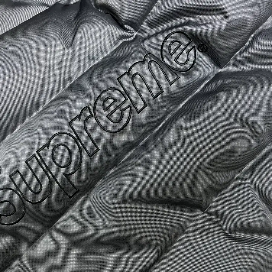 슈프림 19FW Puffer Jacket