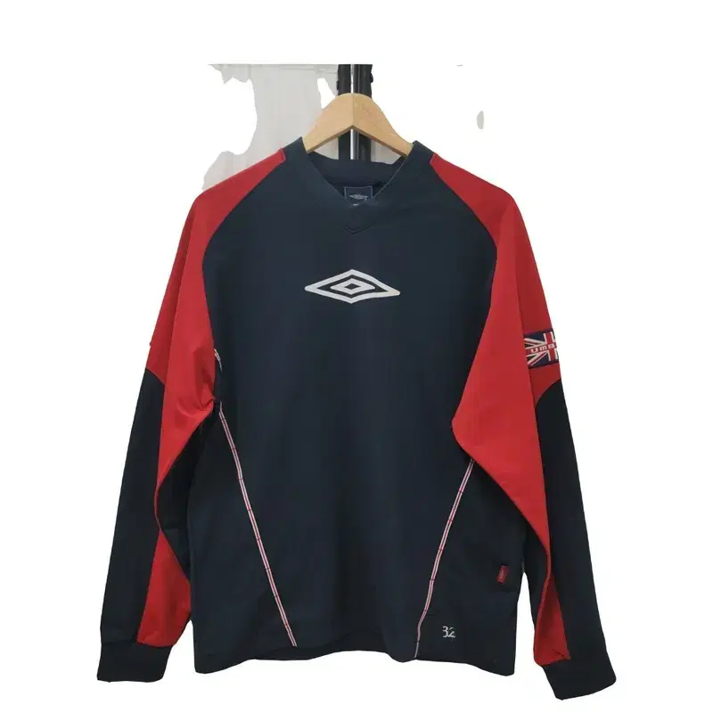 UMBRO 엄브로 블랙 윔업 맨투맨 공용 100(XL) A189