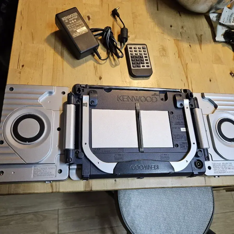 KENWOOD ＭＤＸ‐G7 KENWOOD MDX-G7 CD/MD Personal Stereo System Foldable Silver