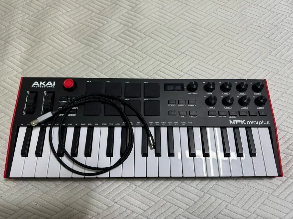 AKAI MPK mini plus MIDI 키보드