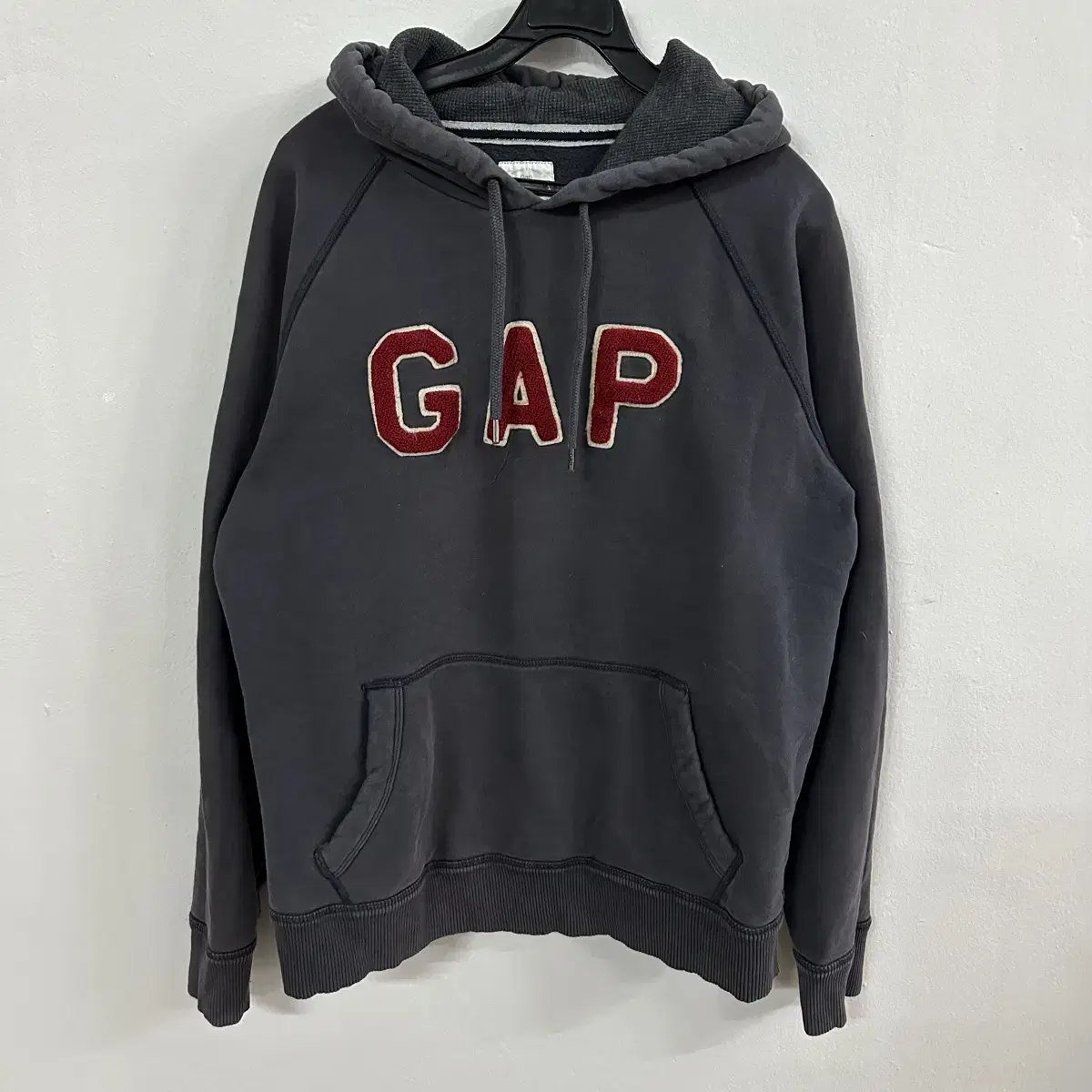 (M) GAP 갭 차콜 후드티