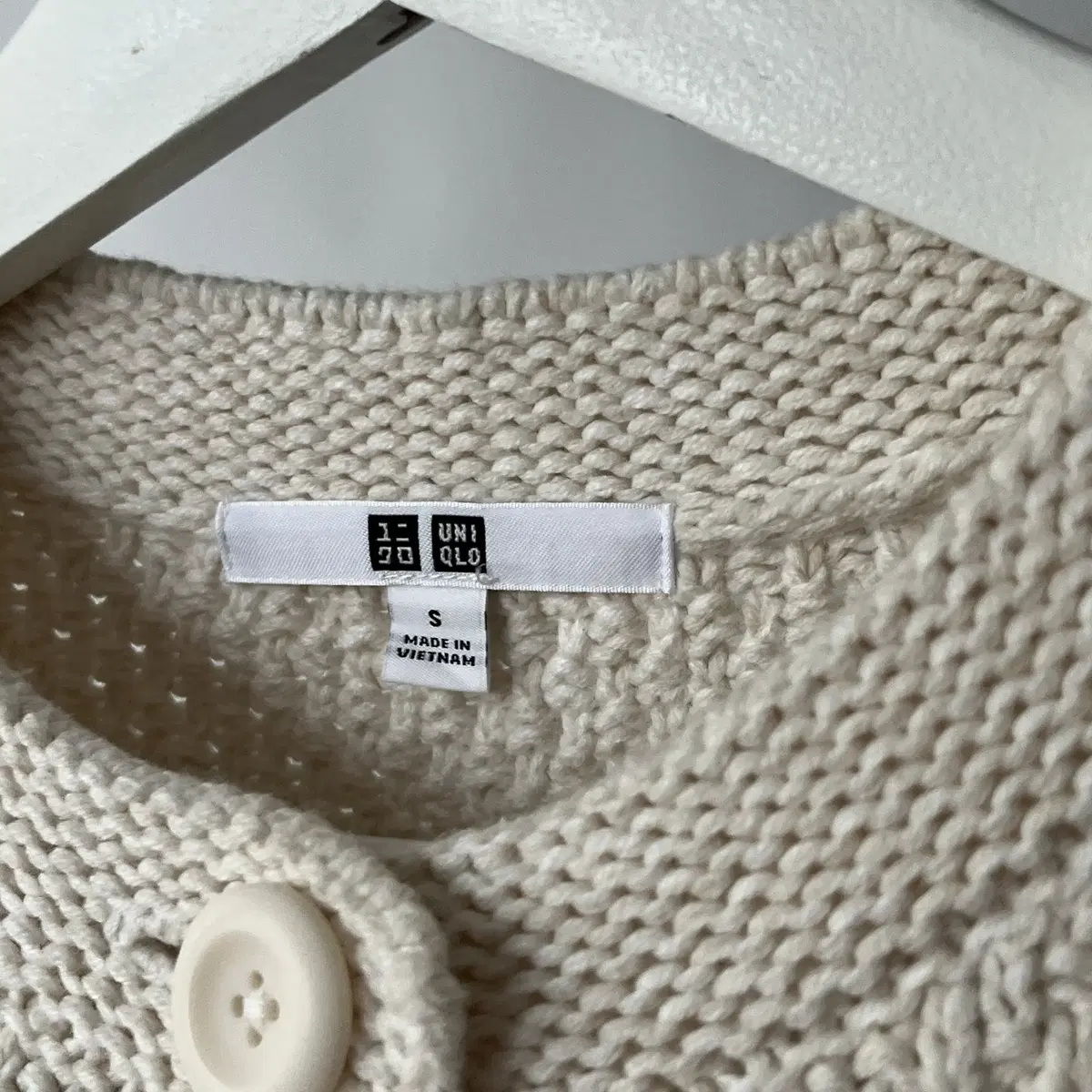 UNIQLO Knitted Short Cardigan