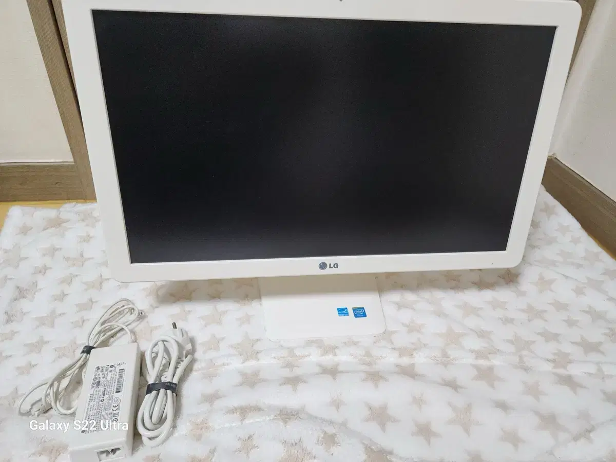 LG올인원PC컴퓨터.22인치 LG22V24